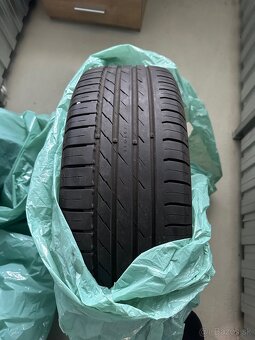 Predám Nove letne pneumatiky Nokian 4ks 215/55r17 2024r. - 4