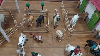 Stajňa Schleich - 4