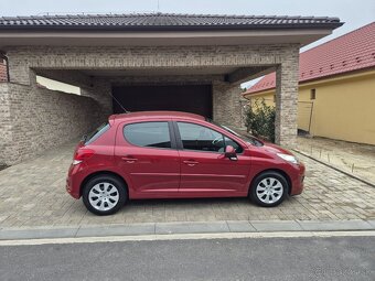 Peugeot 207 1.4 benzín - 4
