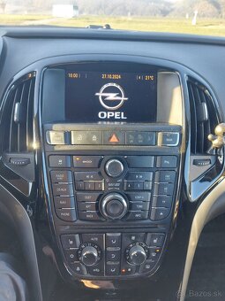 Opel Astra J Sport Tourer 2.0 BiTurbo - 4