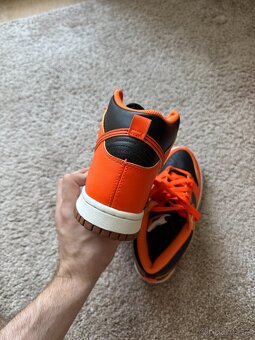 Nike Dunk High "Safty Orange" GS - 4