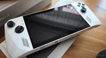Handheld Asus ROG Ally AMD Ryzen Z1 Extreme + Púzdro - 4