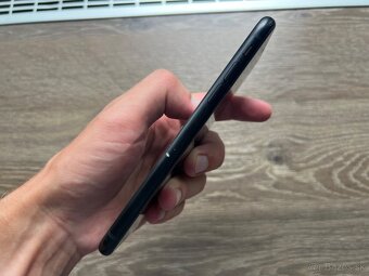 Apple iPhone XR 64 Gb - 4