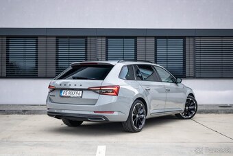 Škoda Superb Combi 2.0 TDI SCR Sportline DSG NardoGrey - 4