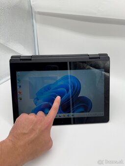 Windows Notebook,tablet 2V1 Lenovo,2.6ghz/4GB ,SSD 128gb, 8 - 4