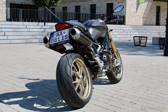Ducati Monster 1100S - 4