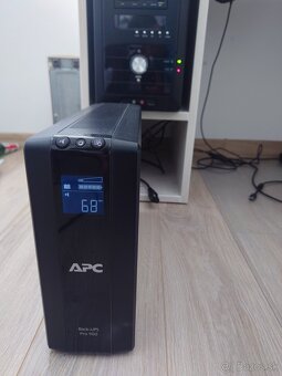 Zalozny zdroj UPS - APC pro 900 - 4