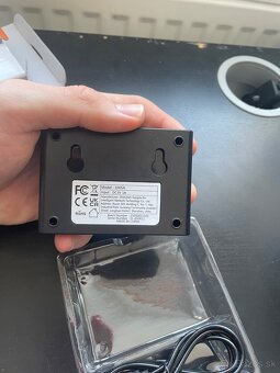 1000 Mbps switch - 4