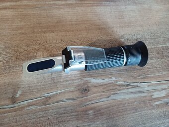 Predám cukromer ,refraktometer nový - 4