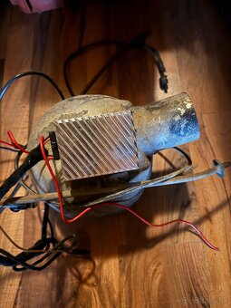 Sourand systém V8 Toyota Land cruiser - 4