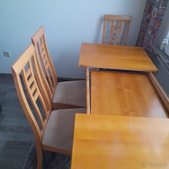 Stol so stolickami - 4