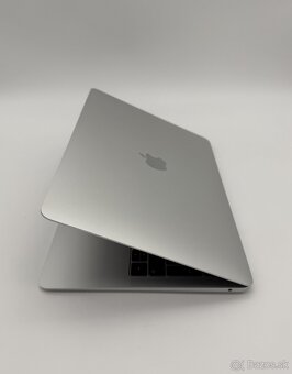 MacBook Air 13" 2018 Retina Silver + ZÁRUKA - 4