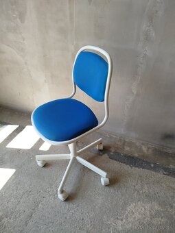 Detský písací stôl a stolička - 4