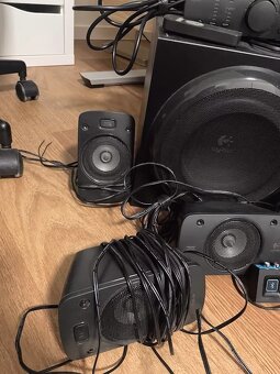 Logitech Z906 5.1 + Bluetooth adaptér - 4