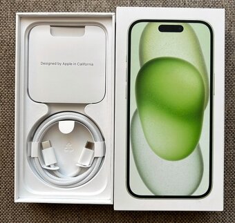 Apple iPhone 15 128 GB zelený - 4