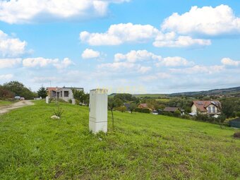 POZEMOK NA VÝSTAVBU RD 752M2,  KAPUŠANY - 4