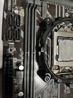 Intel core  i5 9400f + zakladovka a chladič - 4