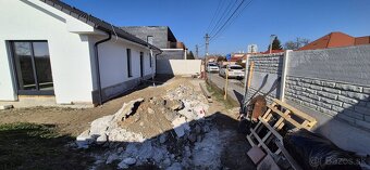 REZERVOVANÉ PREDAJ: Moderný 3-izbový rodinný dom v obci - 4