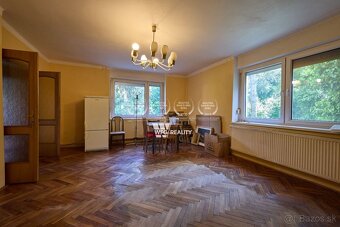 Na predaj: Jedinečný stavebný pozemok so starším rodinným do - 4