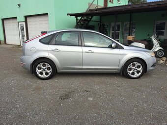 Ford Focus 1.6 16V Duratec Titanium 2 990 € - 4