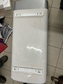 Boiler 80L moderný s displejom tečie - 4