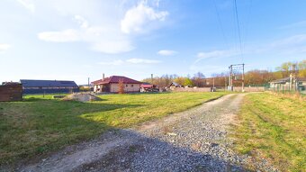 Slnečný stavebný pozemok na predaj – Dulová Ves - 4