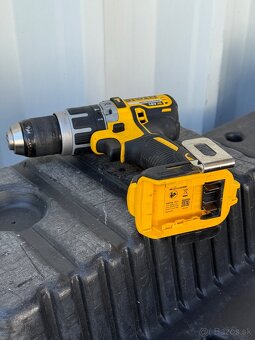 AKU skrutkovač s príklepom Dewalt - 4