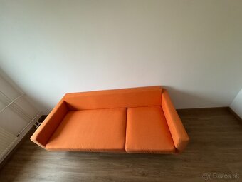 Oranžová pohovka - 4