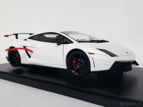 1:18 - Lamborghini Gallardo LP570 (2011) - AUTOart - 1:18 - 4