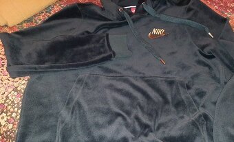 Nová, zelená športová súprava NIKE – veľ. M - 4