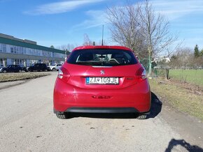Peugeot 208 1.2 benzín - 4