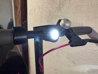 Elektrokolobežka xiaomi mi electric scooter - 4