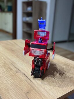 Transformujúce hasičské auto - 4