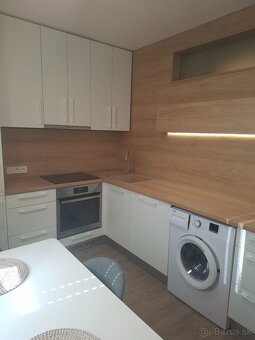 2 izbový byt - 60m2 - komplet rekonštrukcia - zariadené - 4