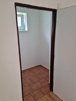 Priestor pre Vaše podnikanie v centre Senca - 4