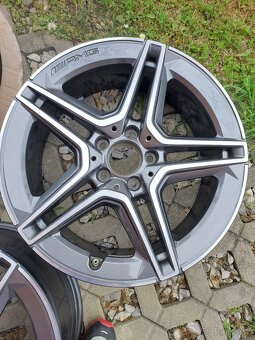 r18 nové 4ks AMG MERCEDES A B W177 W247 CLA C118 7,5J ET49 - 4