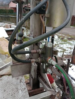 Štiepačka na drevo - 4