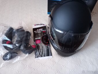 Prilba na  motorku - 4