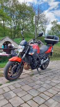 Suzuki GSR 600 - 4
