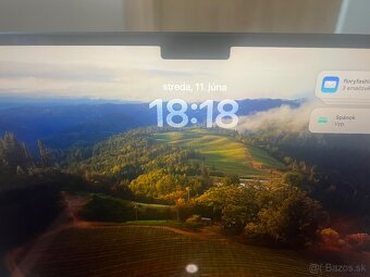 ZARUKA- Uplne novy MacBook Air 13.6, M2 cip, 256GB - 4