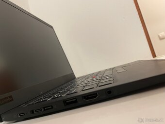 Lenovo ThinkPad X1 Carbon G8 - 4