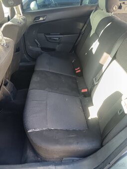 Opel astra h - 4