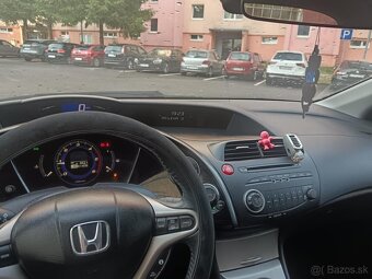 Predám honda civic 8g 2.2 i-ctdi - 4