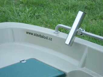 Pramica rybársky člm loď Ka 330 - 4