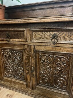 starožitný drevený komod - 4