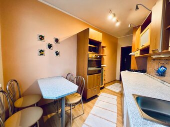 Slnečný 3 izb.byt s balkónom na dobrej ulici,Radvaň BB - 4