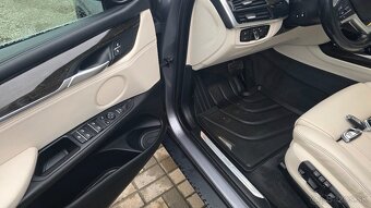BMW x5 4.0dA r. 2017 TOP stav - 4
