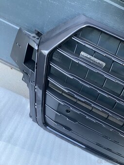 maska audi q7 15-15 sline s-line cerna grill - 4