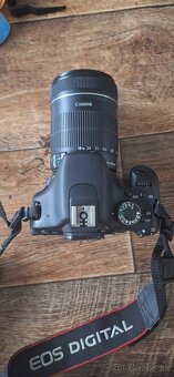 Canon EOS 600D s príslušenstvom - 4