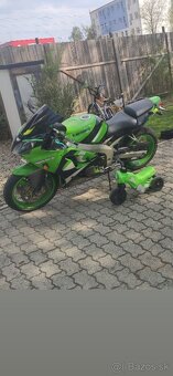 Kawasaki ninja zx6r - 4